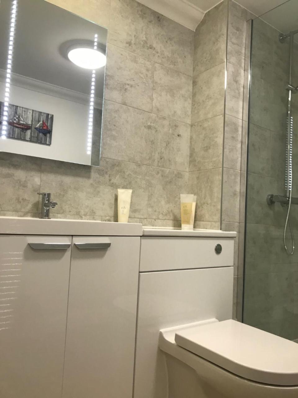 Perfect 2 Bedroom Apartment Located In City Centre With Parking Space Νόργουιτς Εξωτερικό φωτογραφία